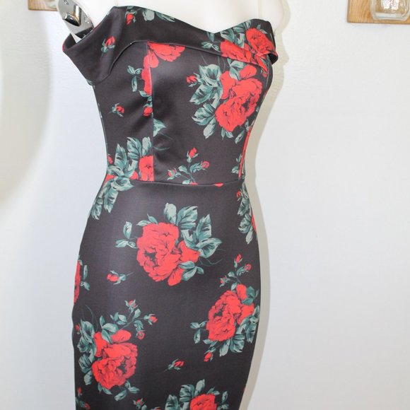 Charlotte Russe Off-The-Shoulder Rose Dress - Picture 1 of 10